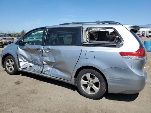 2011 Toyota Sienna LE