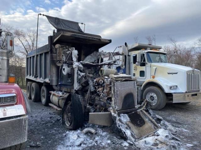 2005 Kenworth Construction T800