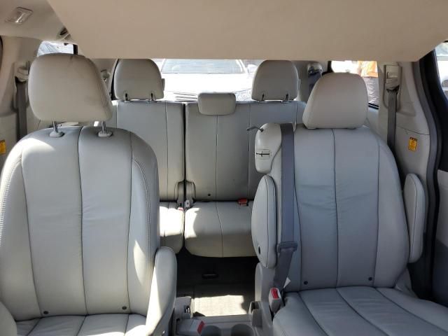 2011 Toyota Sienna XLE