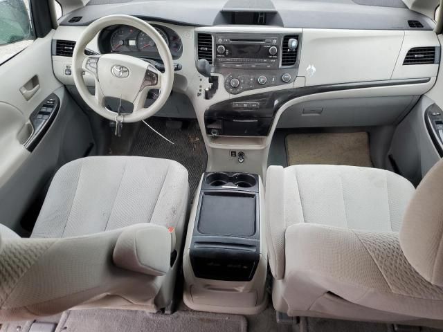 2011 Toyota Sienna LE