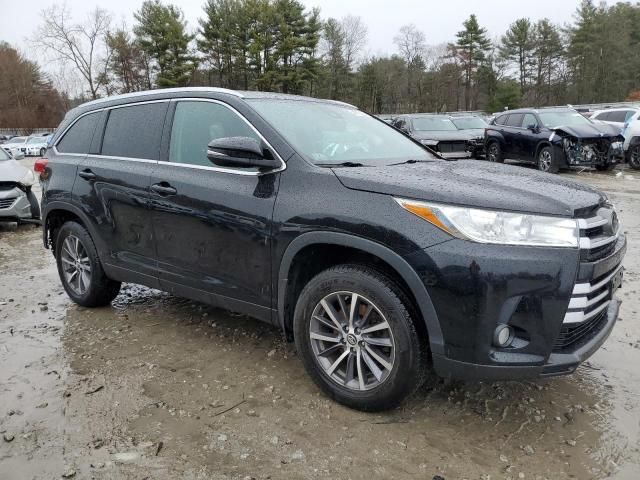 2019 Toyota Highlander SE