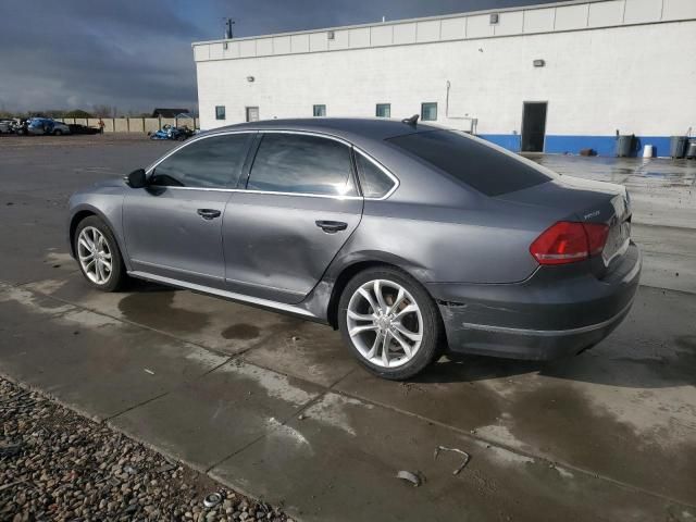 2012 Volkswagen Passat SEL