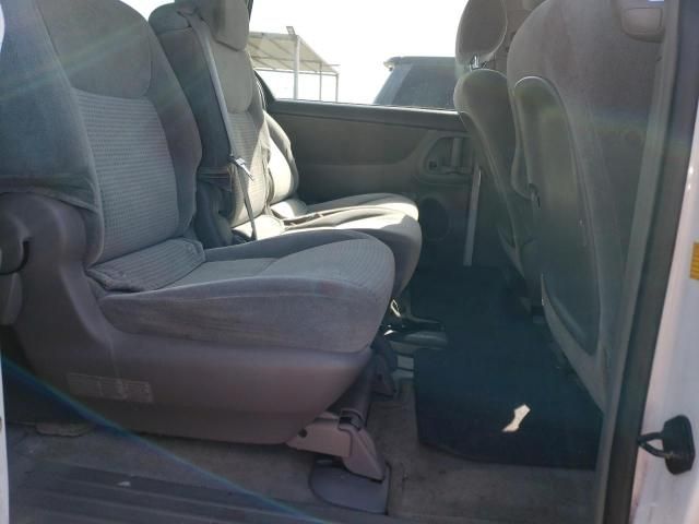 2006 Toyota Sienna CE