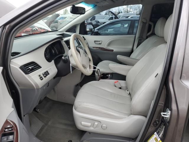 2014 Toyota Sienna XLE