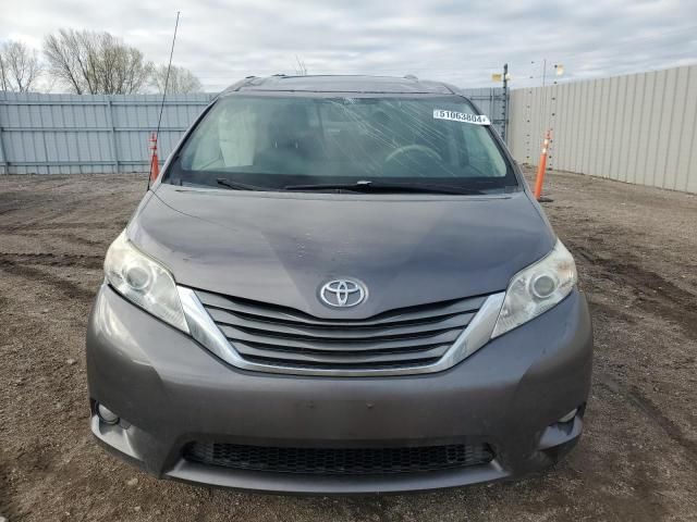 2012 Toyota Sienna XLE