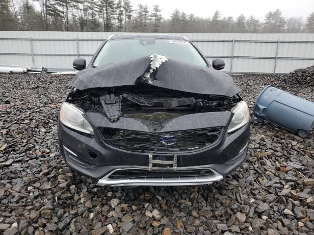 2016 Volvo V60 Cross Country Premier