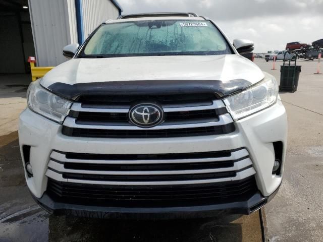 2017 Toyota Highlander SE