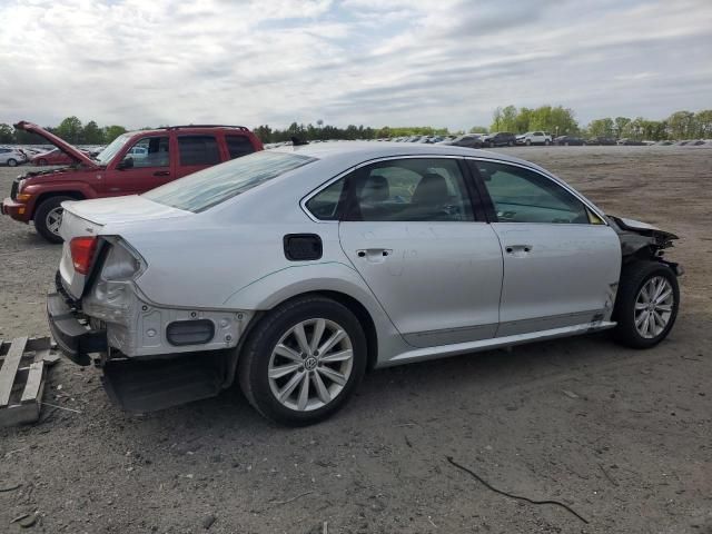 2012 Volkswagen Passat SEL