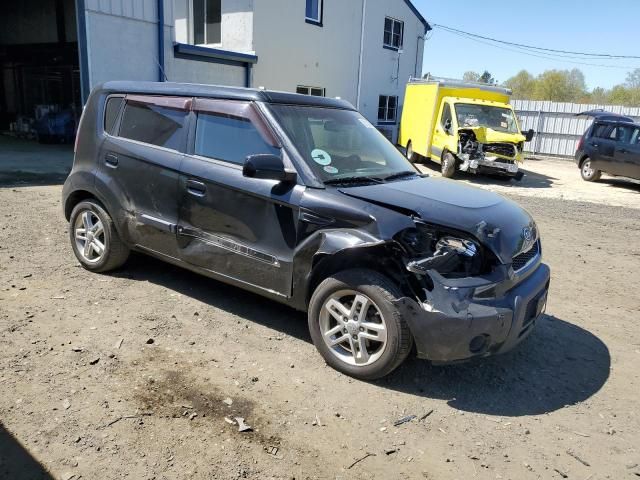 2010 KIA Soul +