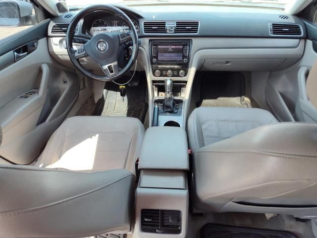 2014 Volkswagen Passat SE