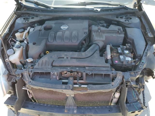 2010 Nissan Altima Base