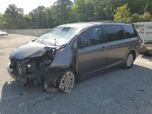 2012 Toyota Sienna XLE