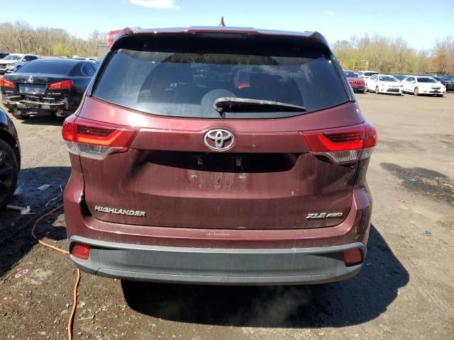 2018 Toyota Highlander SE