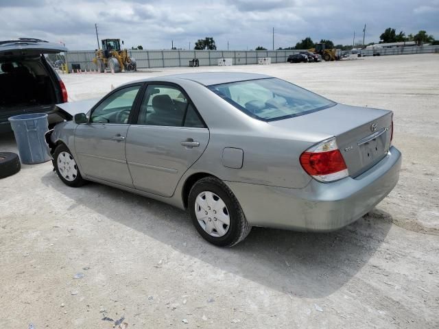 2005 Toyota Camry LE