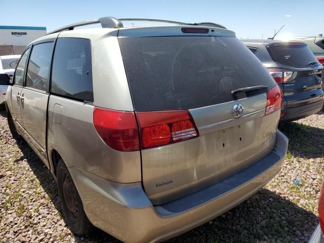 2004 Toyota Sienna CE