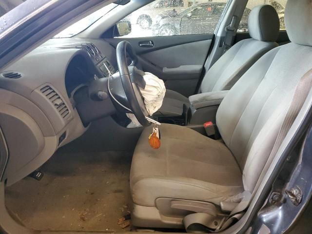 2010 Nissan Altima Base