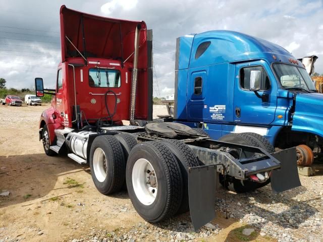 2015 Kenworth Construction T680