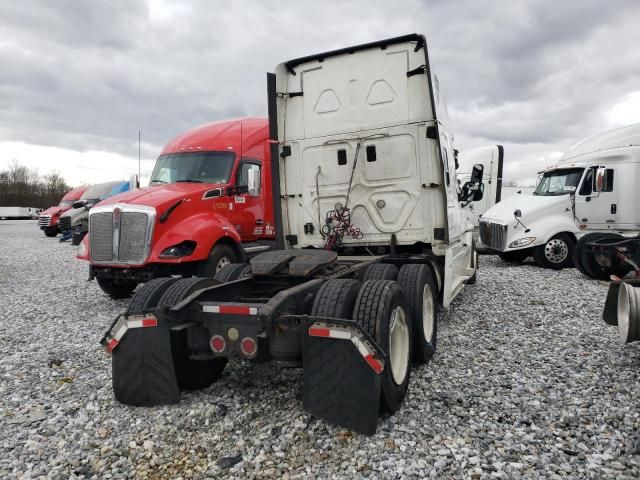 2014 Freightliner Cascadia 125