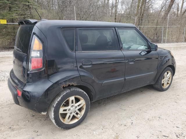 2010 KIA Soul +