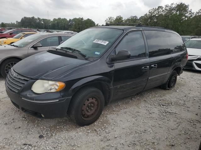 2005 Chrysler Town & Country Touring