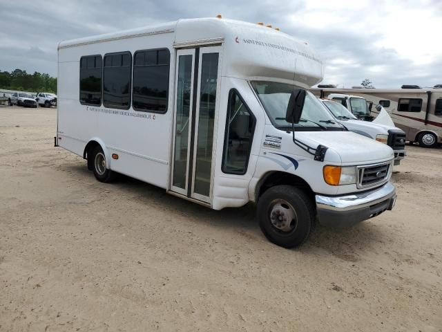 2007 Ford Econoline E350 Super Duty Cutaway Van