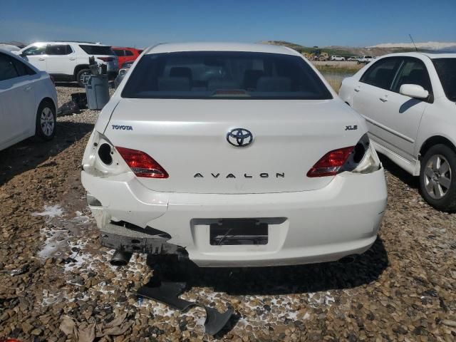 2005 Toyota Avalon XL