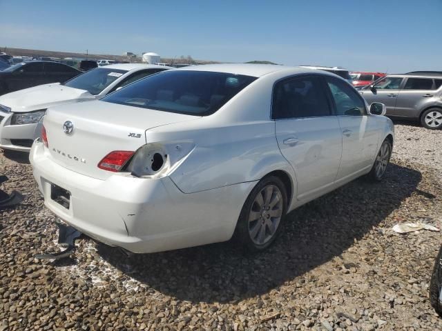 2005 Toyota Avalon XL