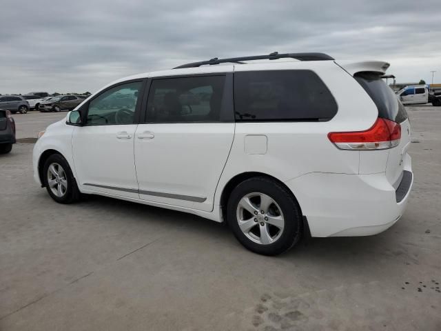 2014 Toyota Sienna LE