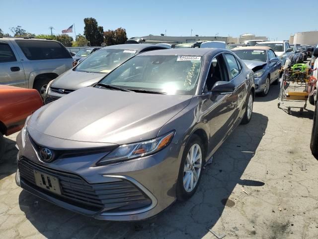 2022 Toyota Camry LE