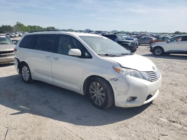 2011 Toyota Sienna XLE