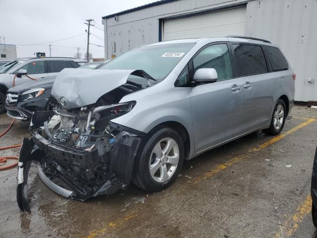 2015 Toyota Sienna LE