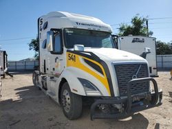 Salvage trucks for sale at Mercedes, TX auction: 2022 Volvo VN VNL