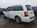 2015 Chrysler Town & Country LX