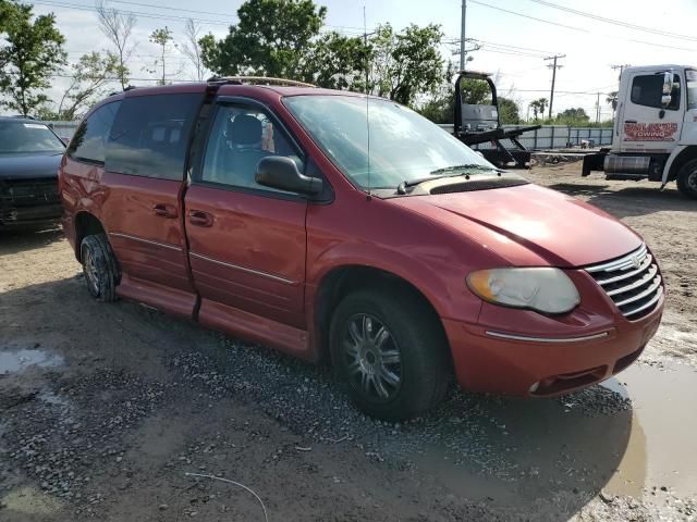 2006 Chrysler Town & Country Limited