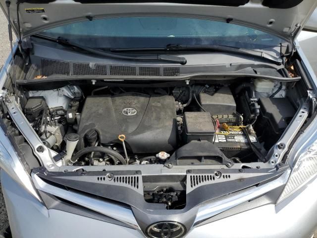 2019 Toyota Sienna XLE