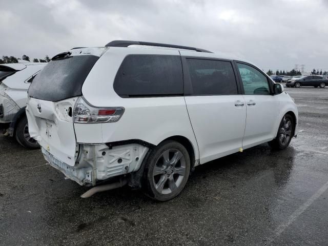 2014 Toyota Sienna Sport