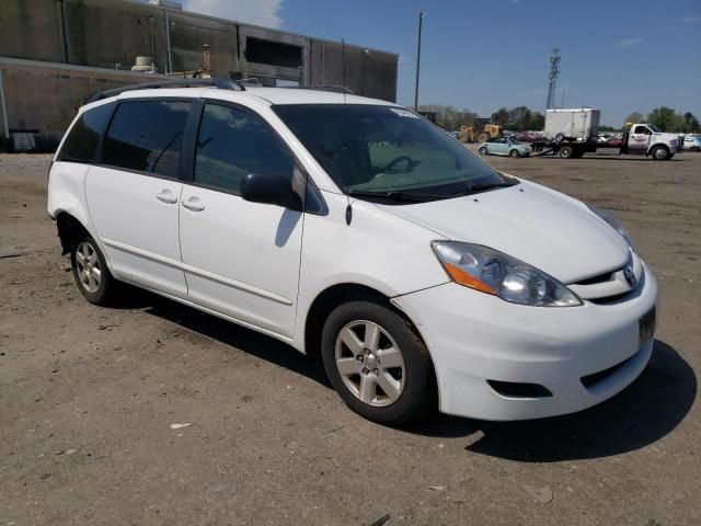 2010 Toyota Sienna CE