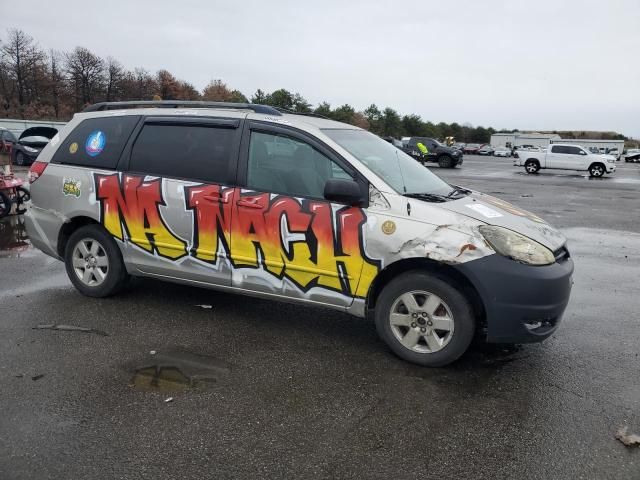 2005 Toyota Sienna CE