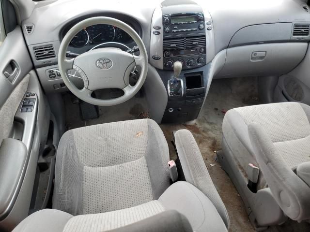 2010 Toyota Sienna CE