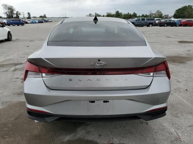 2021 Hyundai Elantra SE