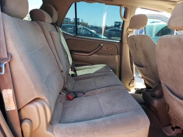 2004 Toyota Sequoia SR5