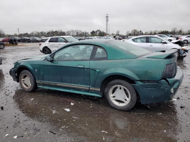 2000 Ford Mustang