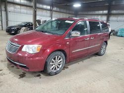 Salvage cars for sale at Des Moines, IA auction: 2014 Chrysler Town & Country Touring L