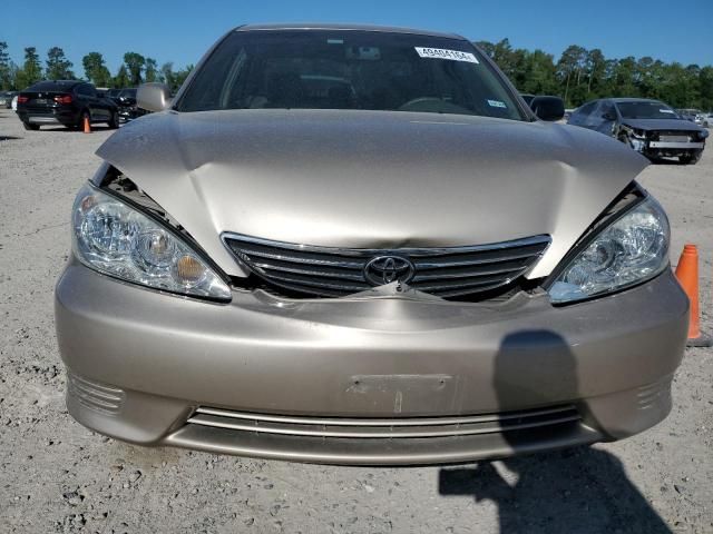 2005 Toyota Camry LE