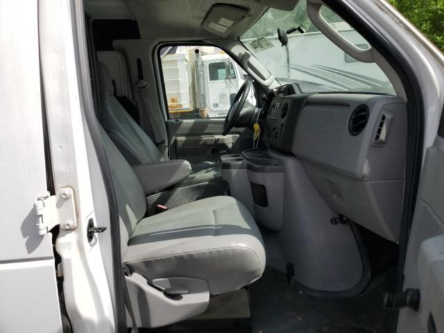 2013 Ford Econoline E350 Super Duty Van