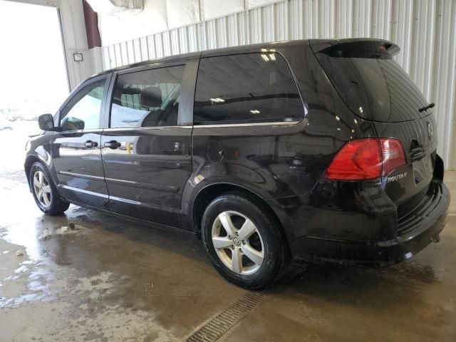 2010 Volkswagen Routan SE