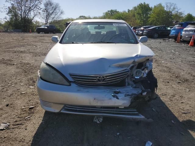 2005 Toyota Camry LE