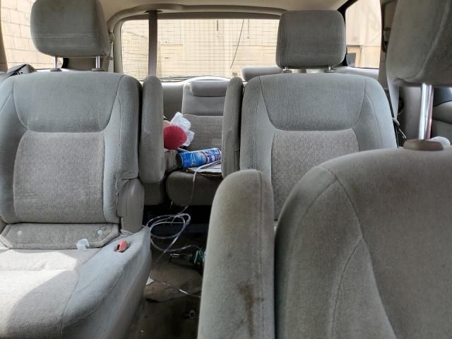 2005 Toyota Sienna CE