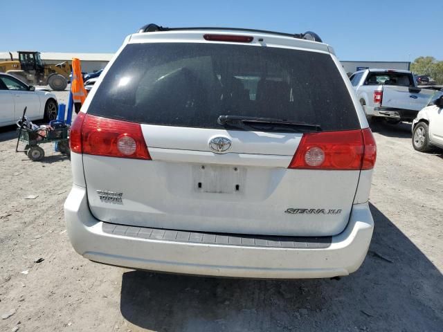 2010 Toyota Sienna XLE