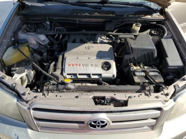 2004 Toyota Highlander Base